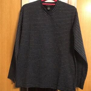 Kenneth Cole NY Large long sleeve V neck blue and white striped shirt.